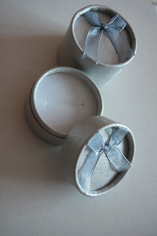Dárková krabička-stříbrošedá