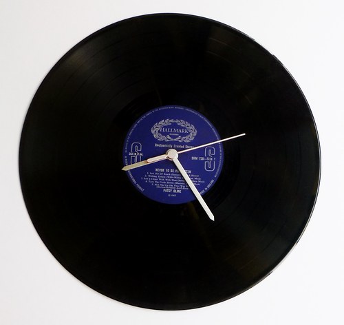 Vinylové hodiny Hallmark — foto 1