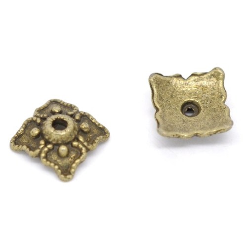 VÝPRODEJ - Kaplík s lístky 8x8 mm (50 ks)