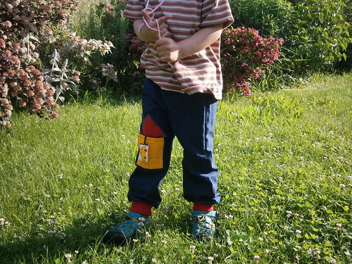 Autíčkové kalhoty s hračkou — foto 1