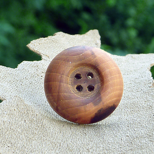 Dřevěný knoflík - prsten — foto 1