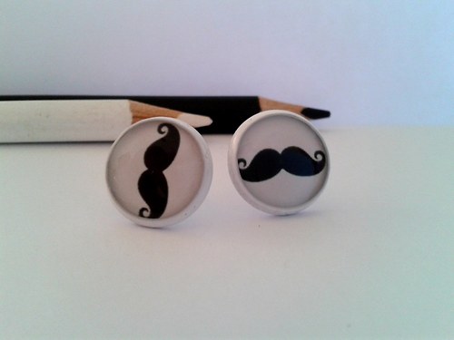 Mustache — foto 1