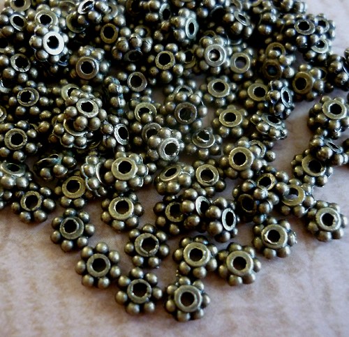 Q3 / Mosazný korálek obručka / 4mm / 20ks