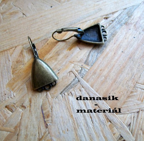 Bronzové Náušnice S 3 Očky — foto 1