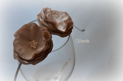 Čelenka ze saténu " Champagne " — foto 1