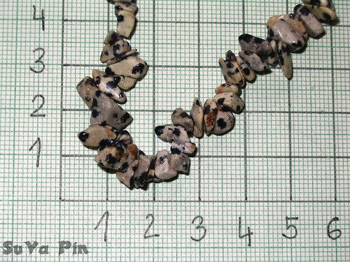 Jaspis dalmatin zlomky ;18 cm