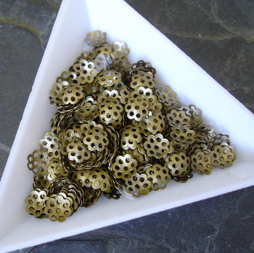 Kaplík 6 mm - starobronzový - 100 ks