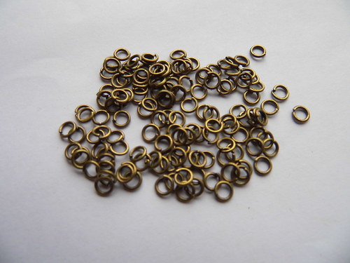 Spojovací kroužky 4mm - 100ks