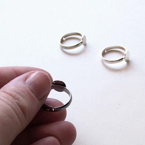 Základ na prsten s ploškou 8mm/ gunmetal / 10ks