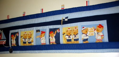 Kapsář za postel — foto 1