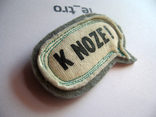 K NOZE! pejskařská brož — foto 1