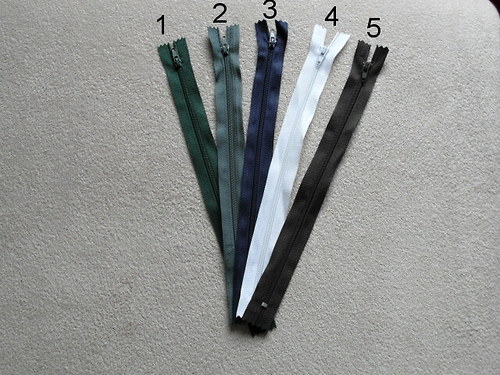 Zip nedělitelný 25cm