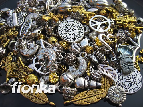 624, Směs kovových komponentů 60g/39,- — foto 1