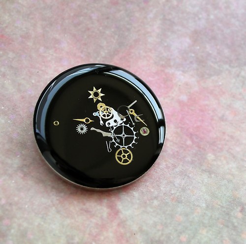 Black brooch — foto 1