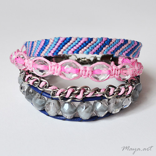 Růžovomodrý náramek "EMBRACING BRACELET"