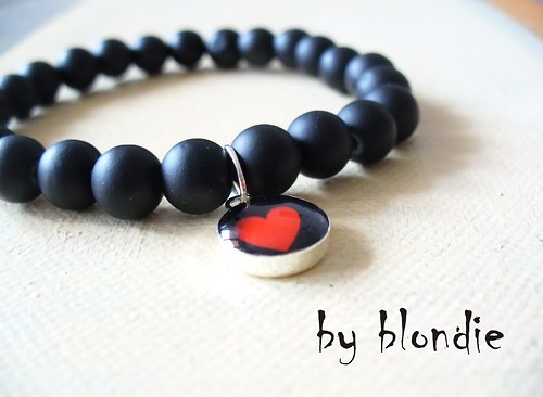 All You Need Is Love - náramok — foto 1