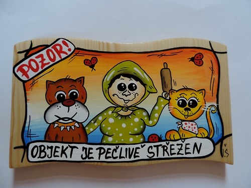 Dřevěná cedule-pečlivě střeženo