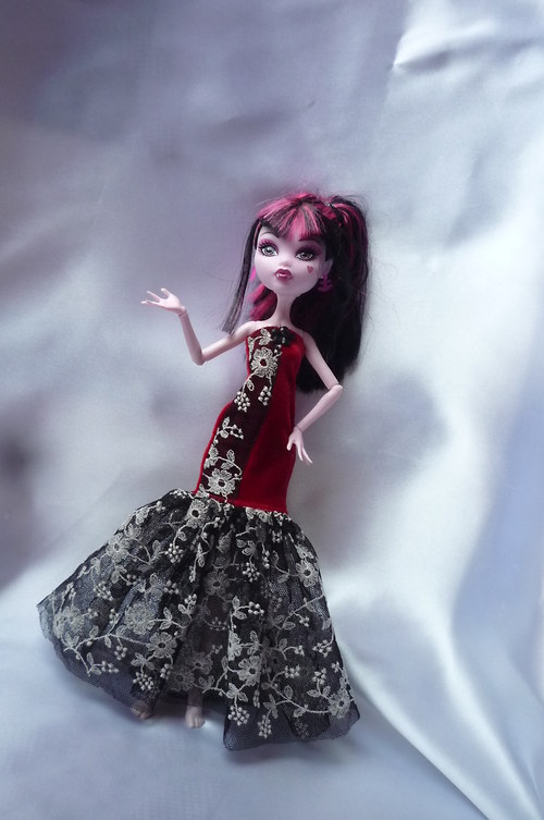 Krajkové na ples pro Monster High — foto 1