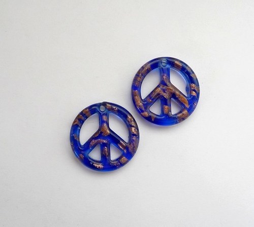 Přívěsek-vinuté sklo 1ks PEACE