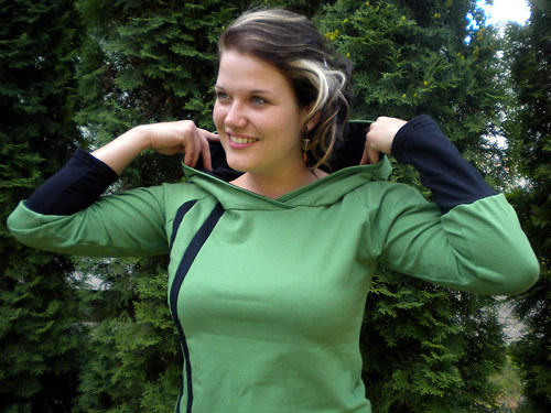 Zelená mikina — foto 1