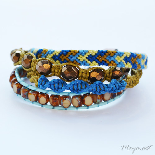 Modrohnědý náramek "EMBRACING BRACELET"
