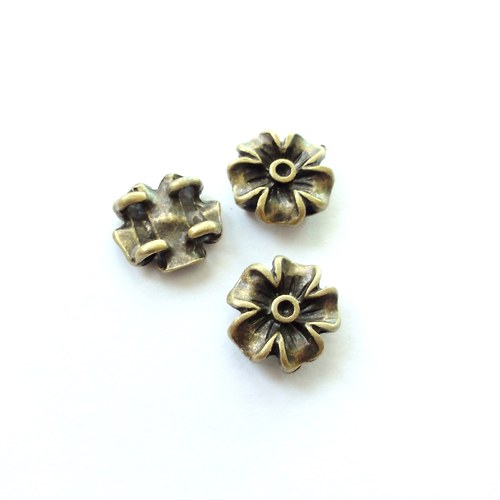 VÝPRODEJ - Vodič Květinka 12x12 mm (4 ks)