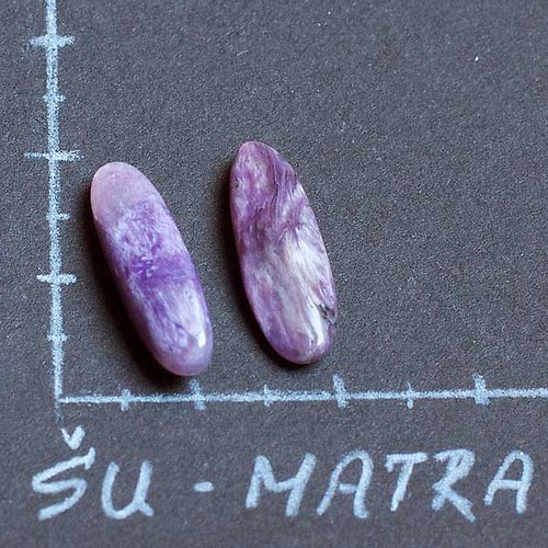 Čaroit — foto 1