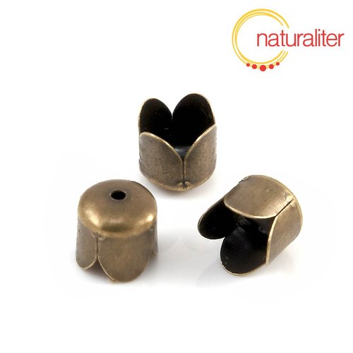 Výprodej -Kaplík se 4 lístky 8x8mm starobronz 10ks