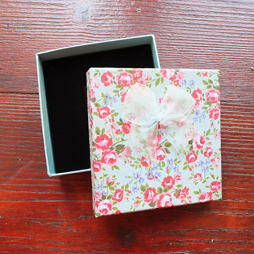 Caixa do papel com flores