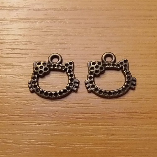 Hello Kitty - starobronz - 15,5mm x 16,5mm — foto 1