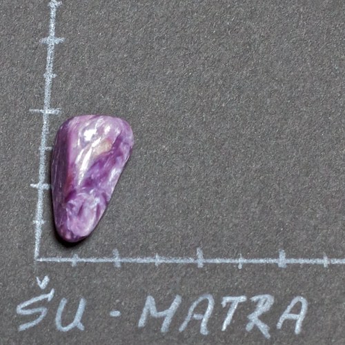 Čaroit — foto 1