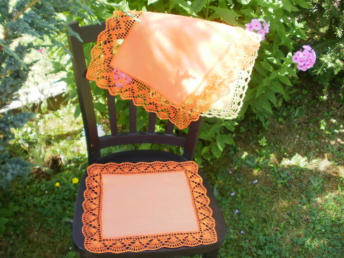 Oranžová , veselá