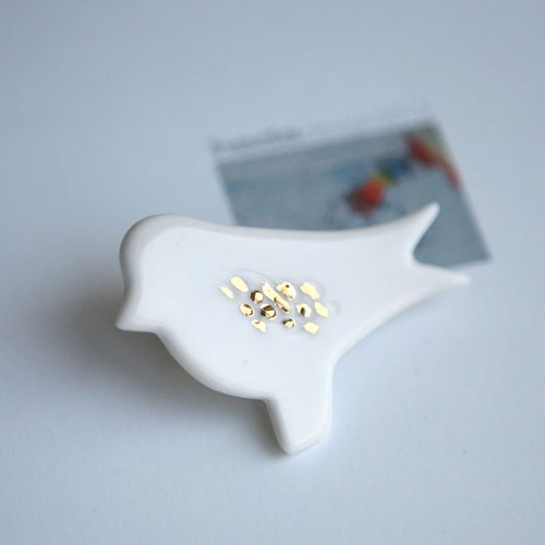 Ptáče (porcelánová brož) — foto 1