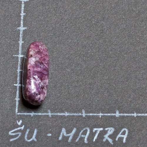 Čaroit — foto 1