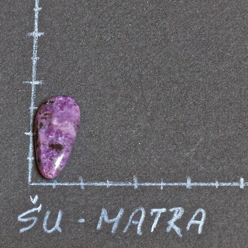 Čaroit — foto 1