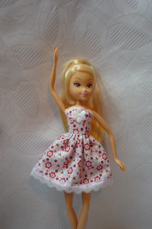 Krátké šaty pro Winx — foto 1