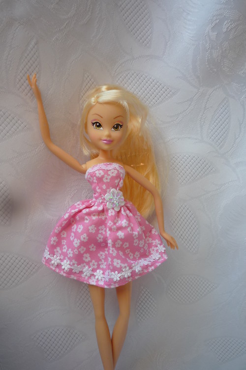 Krátké šaty pro Winx — foto 1