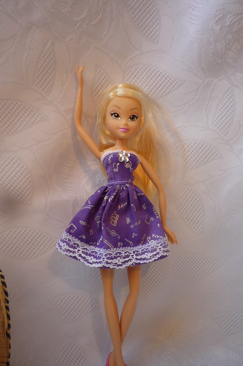 Krátké šaty pro Winx — foto 1