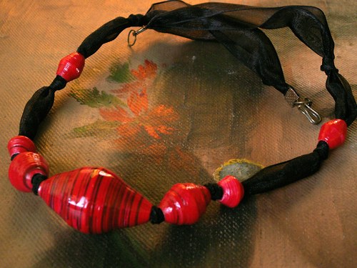 Spanilá smyslnost - paper-beads korále — foto 1