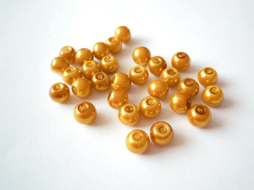 Skleněné perly zlaté 6mm/30ks — foto 1