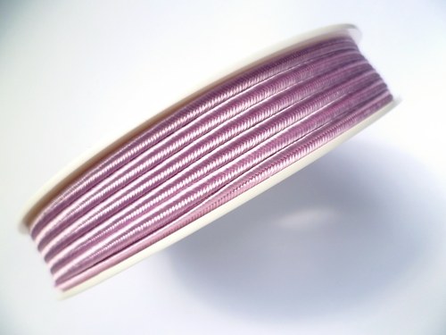 Sutaška 3mm A1601, 4m délka - starorůžová