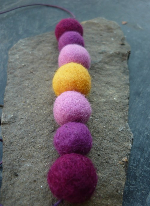 Náhrdelník - plstěný I. — foto 1