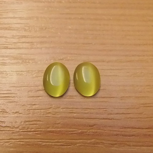 Skleněný kabošon - oválek - 8x6mm - 2 kusy