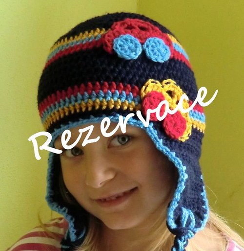 Háčkovaná čepička s autíčky - rezervace — foto 1