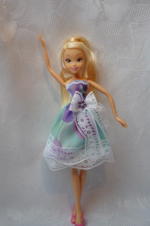 Květinové šatičky pro Winx — foto 1