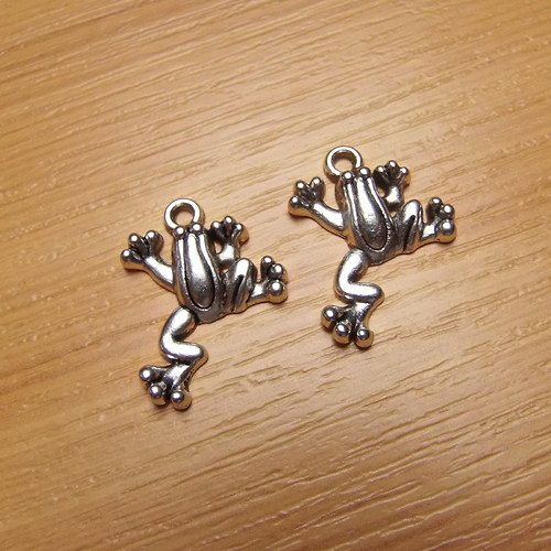 Žabičky - 21,5x17mm - starostříbro - 2 kusy