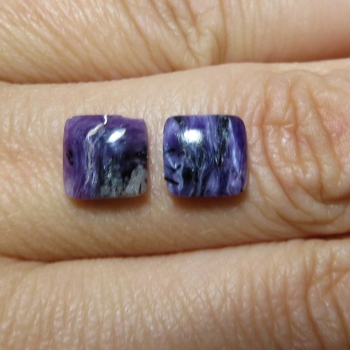 Čaroit - mini kabošony (8x8mm) pár č.4 — foto 1