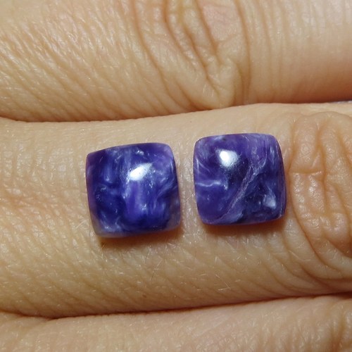 Čaroit - mini kabošony (8x8mm) pár č.5 — foto 1