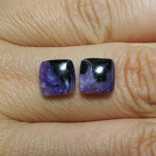 Čaroit - mini kabošony (8x8mm) pár č.9 — foto 1