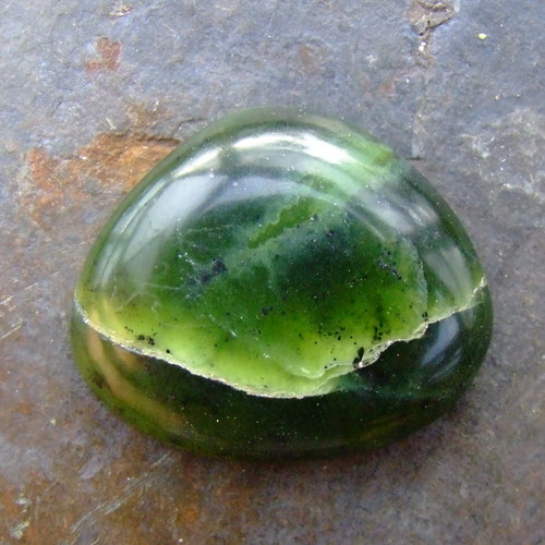 Jadeitový serpentyn, kabošon č.1142 — foto 1